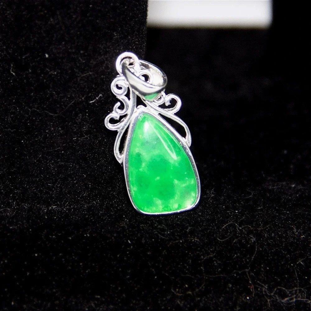 925 Thai Sterling Silver Green Jade‎ Teardrop Scrollwork Pendant Honeycomb Back